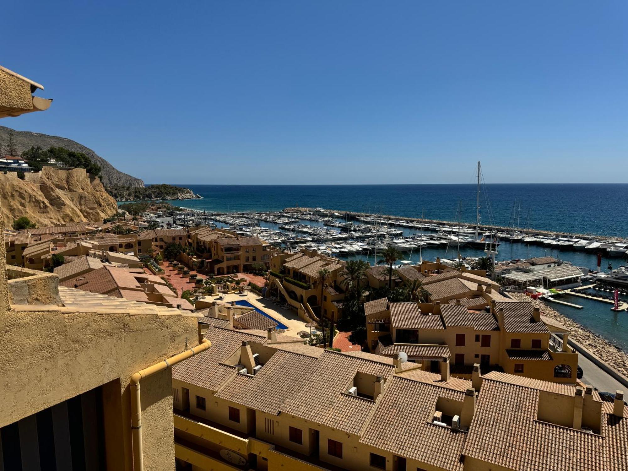 Sunrise Beachfront Apartment By The Marina Altea Exterior photo